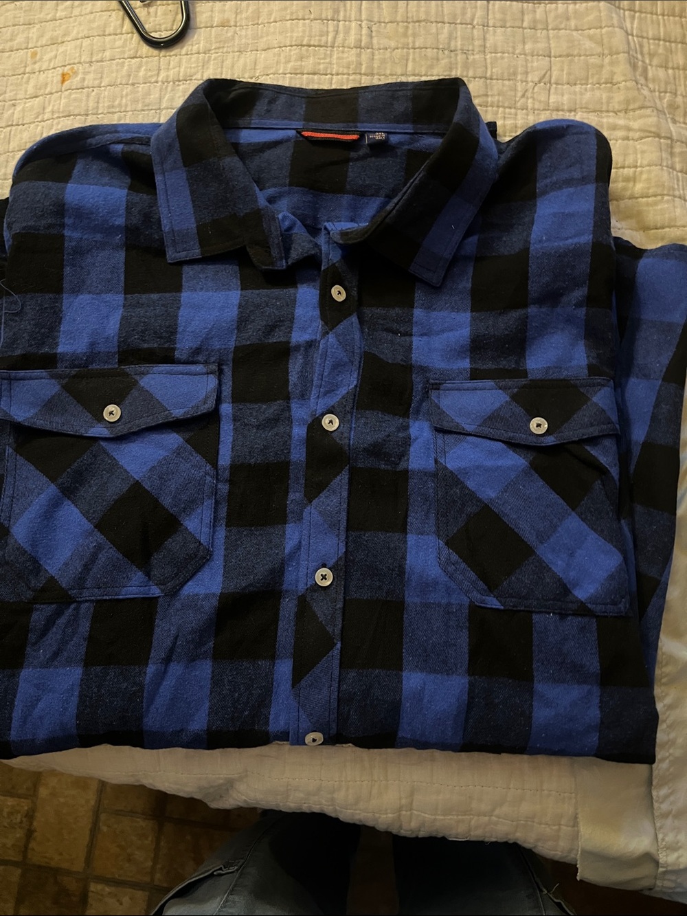 New flannel shirt 3X Men's Blue and Black Plaid Button-Up Shirt